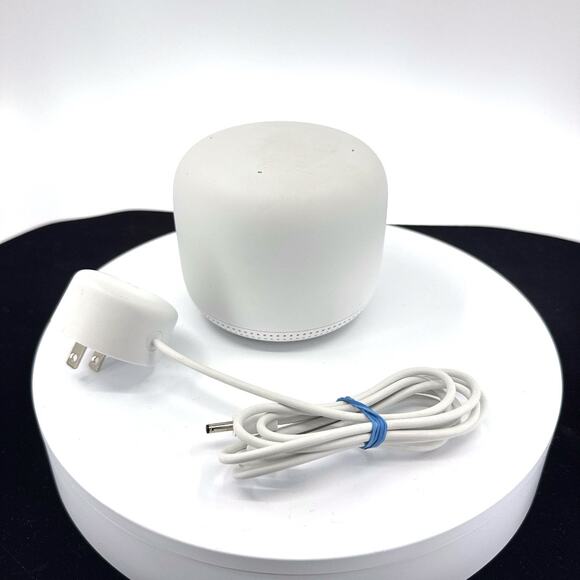 Google Nest WiFi Point - Excellent Condition - Picture 13 of 16
